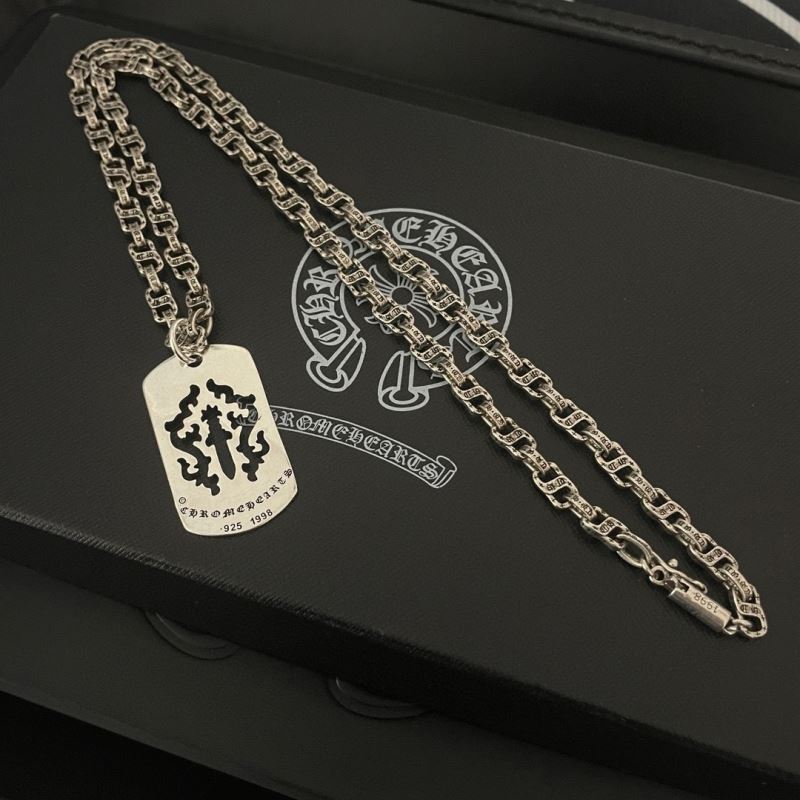 Ch*0me He**ts necklaces